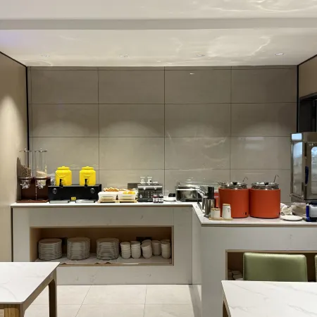 Xijian Hotel (Xinxiang Zhongyuan Road DL Pangdonglai Dapang Store)