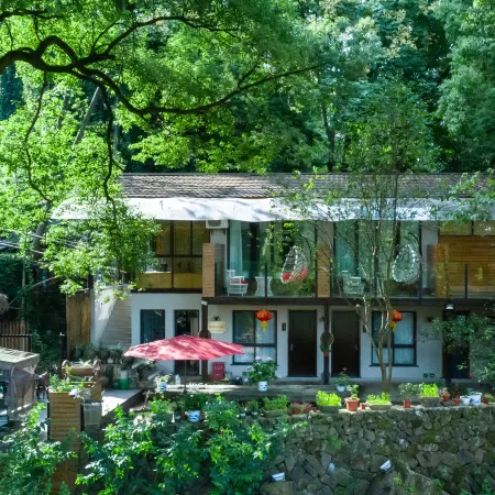 Floral Hotel · Shao Xing Qing Teng Li Hotel