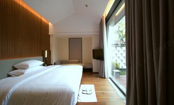 Found Retreat Jiande Hangzhou