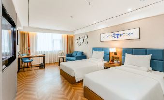 Qiqi l Hotel(Xuchang Railway Station Caowei Ancient City Store)