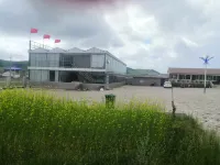 殿林草原假日飯店 - 2 星級