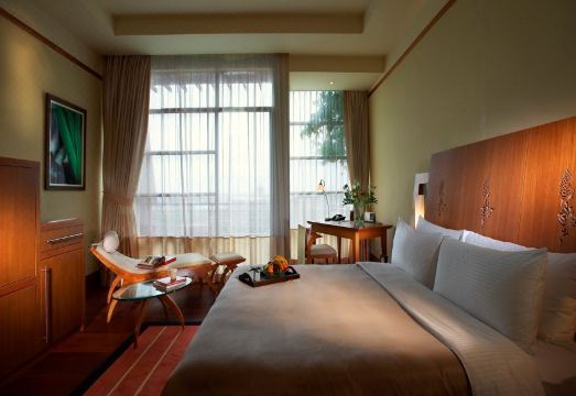 5. 펄스 그란데 호..