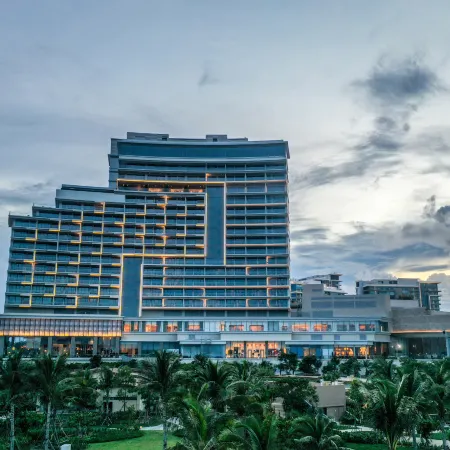 Hoiana Hotel and Suites