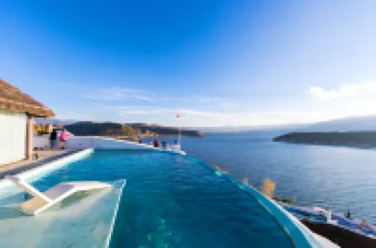 Sound on the Clouds Hotel Santorini, Dali