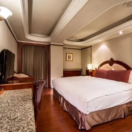 Happiness Hotel Отели рядом с достопримечательностью «Торговый центр Syntrend»
