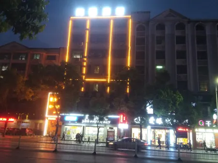 Tongfu Hotel Отели рядом с достопримечательностью «Chaoyangyan»