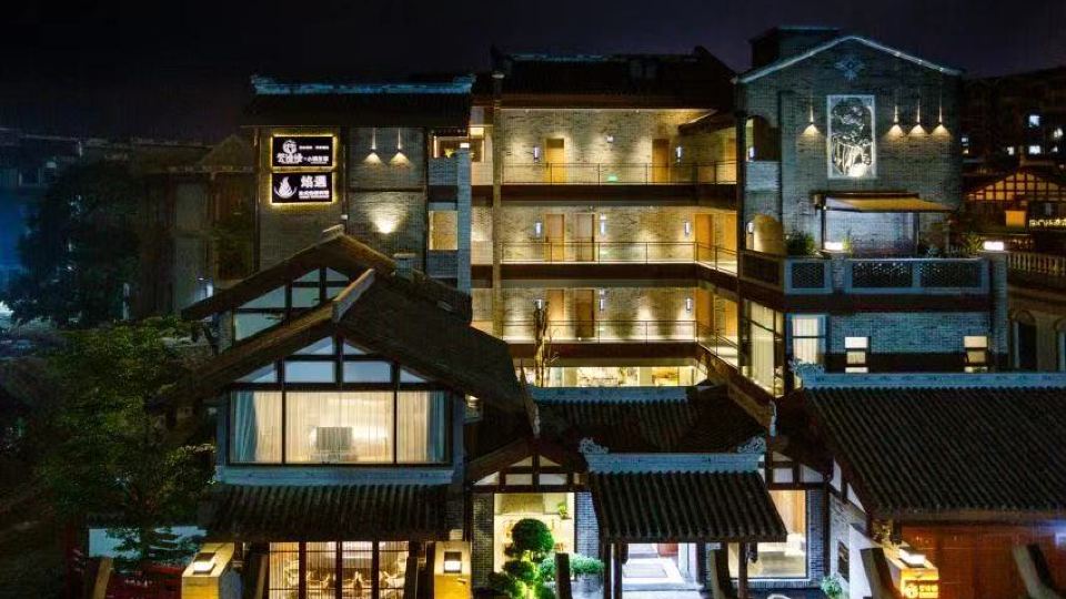 Yunmanman High-End Vacation Apartment (Jingxi Small Town Story)