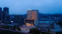 Vienna International Hotel(Binjiang road Road Branch Lipu city) Hotels in der Nähe von Fengyuyan