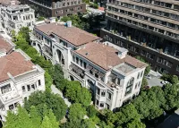 Pursue waves e-sports Hotel (Pujiang)