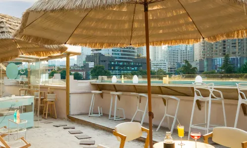 Beautiful Coast Yanshe River View B&B (Guiyang Jiaxiulou Qingyun Market Store)