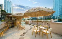Beautiful Coast Yanshe River View B&B (Guiyang Jiaxiulou Qingyun Market Store) - pet friendly