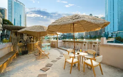 Beautiful Coast Yanshe River View B&B (Guiyang Jiaxiulou Qingyun Market Store) Hotell i 