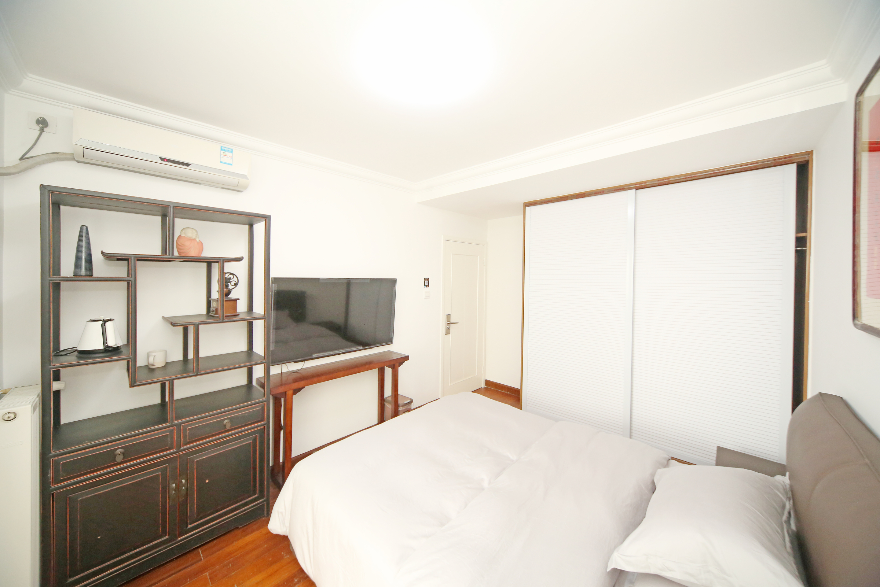 Jingqiu Hiroin Hotel Overview