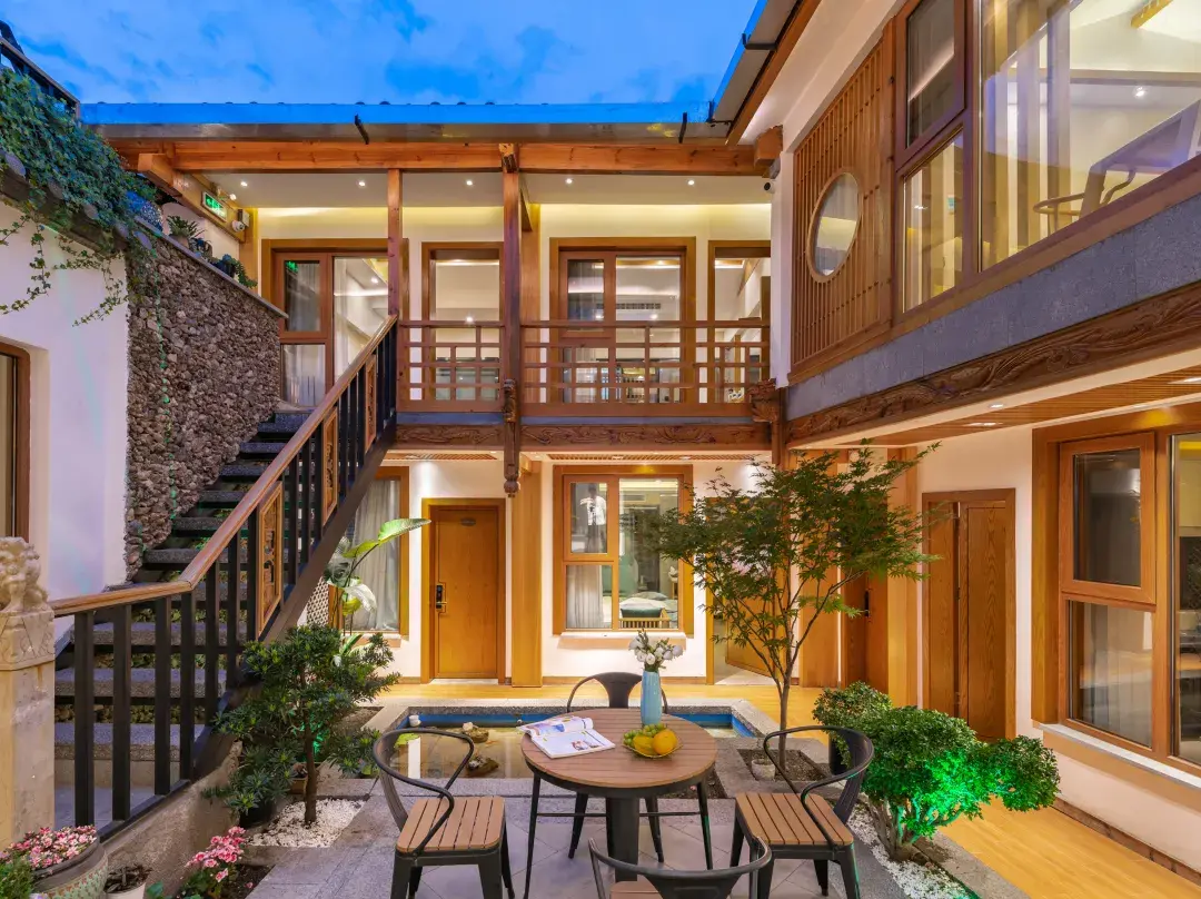 Unthinkhotel Qimu Inn - 麗江市