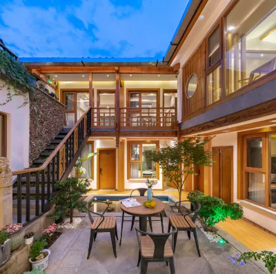 อินน์อันธิงก์โฮเทลฉีมู่ โรงแรมใน