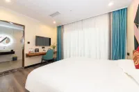 Dubai Eight Star Hotel (Qinzhou Nianfeng Square Branch) - balcon