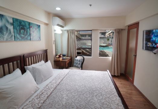 1775 아드리아티코 스위트