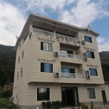 Baoxing Dawa Gengzha Mountain Xia Muyun Homestay