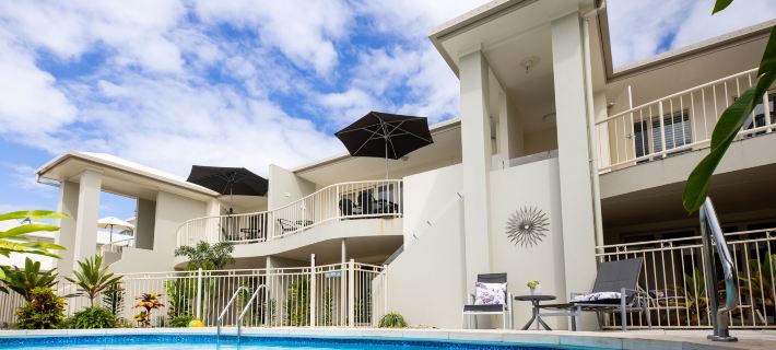 Noosa River Palms Hotels in Noosaville