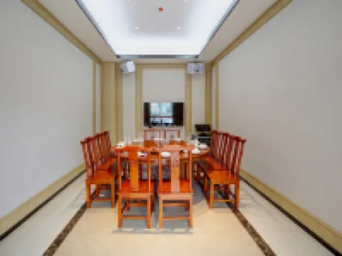 Vienna Hotel Rebo County store Hotels in Leibo