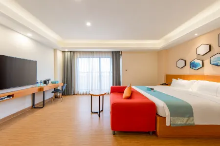 Xana Lite Hotel (Guangzhou Bai'etan Art Center Huadiwan Subway Station Branch) Отели рядом с достопримечательностью «Bai'etan River View»