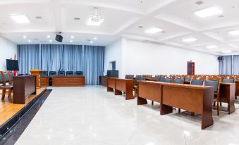 Vienna International Hotel - Housity