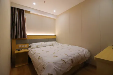 Yuxin Theme Hotel (Shanghai Huangpu Branch)