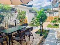 Hongcun Shili Fenghe Wangshan View B&B