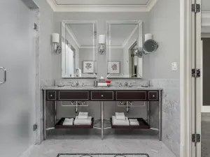 Waldorf Astoria Chicago