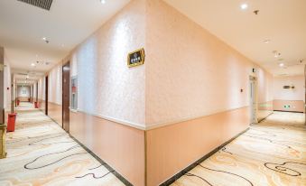 Nature Theme Hotel (Beijing Muxiyuan Subway Station)