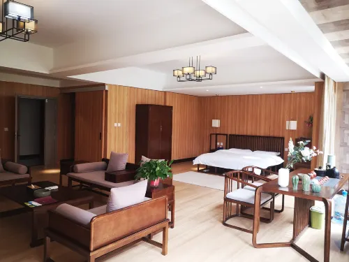 Fengxian fengheshan international health care center Hotels in Feng County