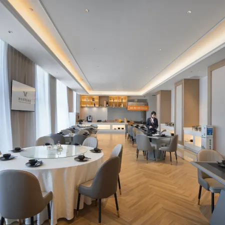 Vienna International Hotel (Zhengzhou Zhongyu Film Town Shangdu Road Branch)