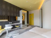 Park Inn by Radisson Amsterdam City West Hoteles cerca de Parque Sloterpark