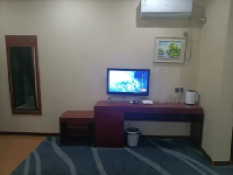 Xi County Yueke Express Hotel (Renmin Hospital)