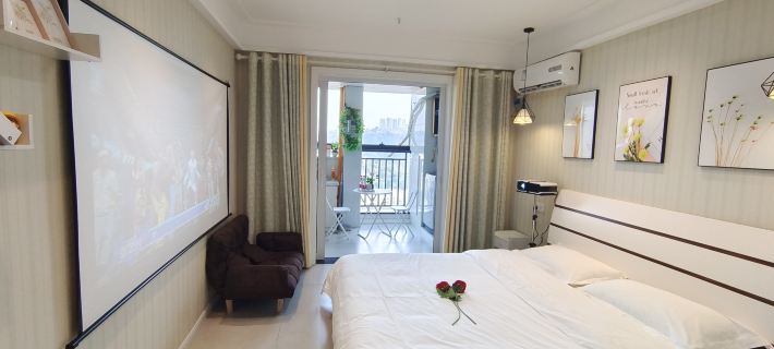 A RAY OF SUNSHINE B & B (Vientiane Hotel) Hotels in Luzhou