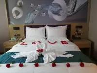Unitour Hotel (Guangxi Jingcha Xueyuan Xianhu Xiaoqu) Hotels near CPC Nanning Yongning Committee Party School