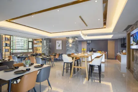 Campanile Hotel (Shenzhen Guanlan Golf Store) Отели рядом с достопримечательностью «Shenzhen Fenghuangshan National Mining Park»