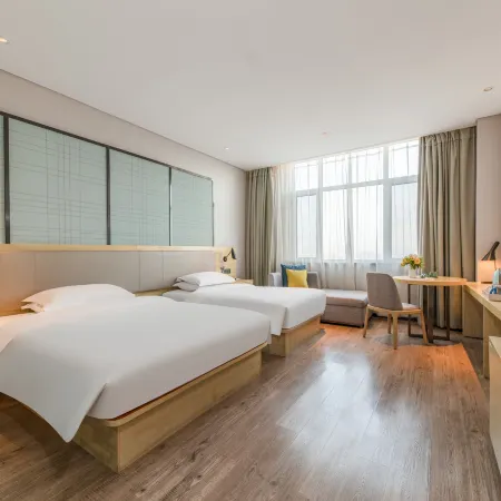 YiYueShangHe Hotel (Linqu Quanfu yuan Zhongbai building shop