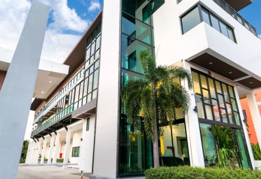 3. 더 템스 풀 액..