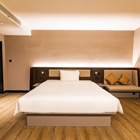 HanTing Hotel (Pingyao Ancient City South Gate)