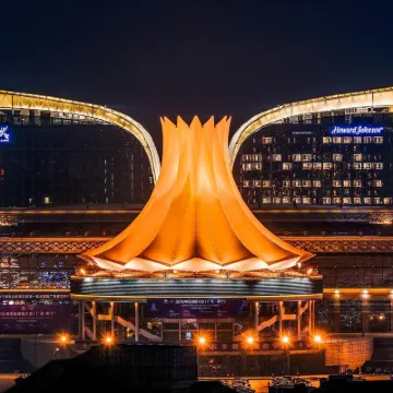 Howard Johnson CAEXPO Plaza Nanning Hotels near Nanning International Convention and Exhibition Center