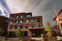 Kangding Hongwan   Bay Hotel (Xinduqiao Branch) Hotels near Jiagenba Town