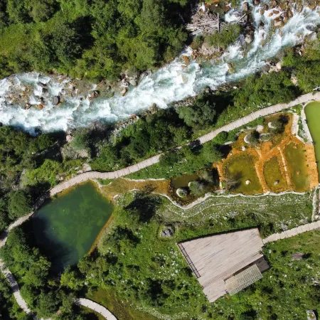 Kangding Zhongguhong Hot Springs Camp Accommodation