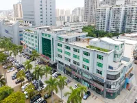 Haikou BaoJu Hotel (Nanhai Avenue, East High-speed Railway Station)