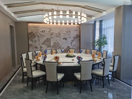 Shunchang Zhuyuan Resort Hotel Отели рядом со станцией Shunchang Railway Station