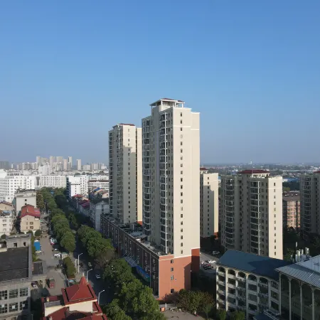 Yishang Hotel (Jiayu Longwan Peninsula)