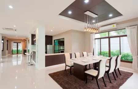 Honor First International Apartment (Poly Skyline) Отели рядом с достопримечательностью «Golden Fifa Park»