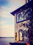 Waterside Beautiful villa Hotels in Jinsuo Island
