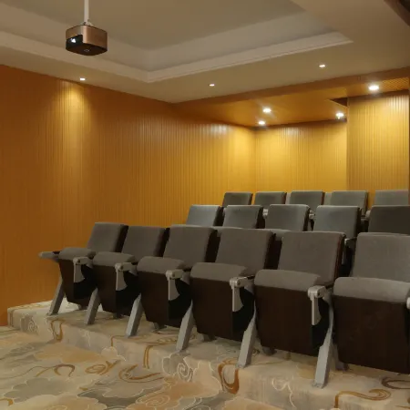 Luliang Jinhai Business Hotel