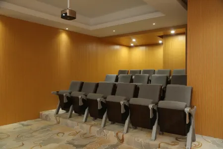 Luliang Jinhai Business Hotel Отели рядом с достопримечательностью «An'guo Temple»